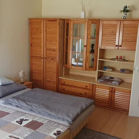 Hegyalja Apartman زالاجيرسيج المظهر الخارجي الصورة